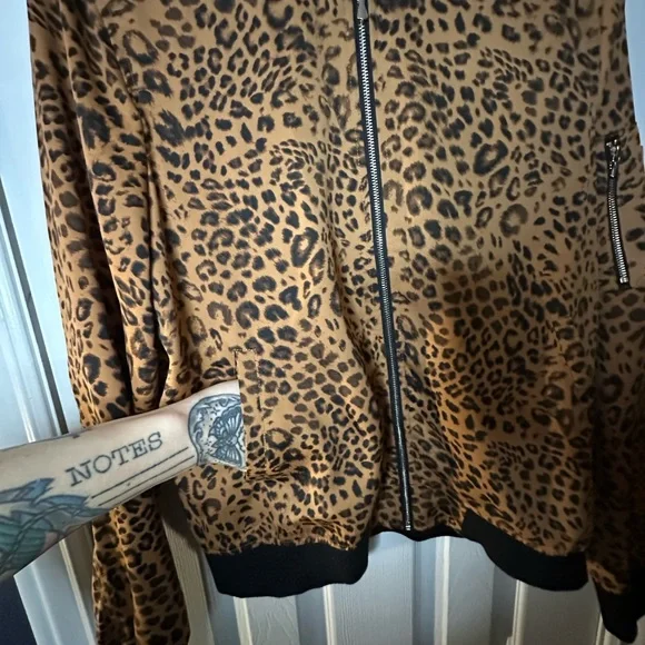 Leopard Print Jacket - Picture 2 of 6